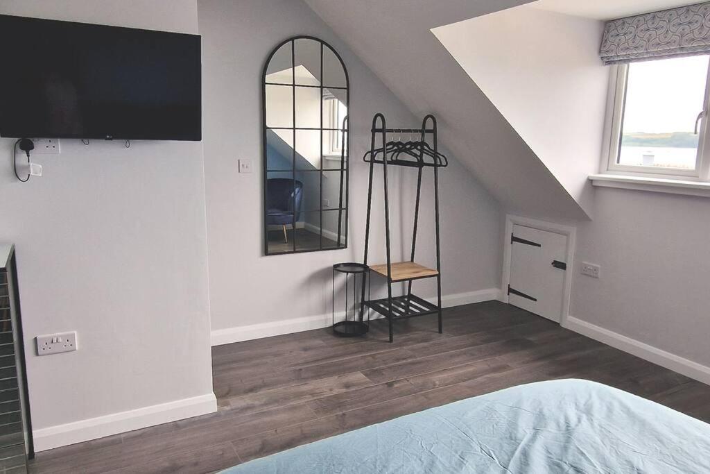 Sea View Luxury 5 Star Cottage Near Milford Marina ミルフォード・ヘブン エクステリア 写真